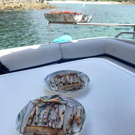 Barco Con Parking Y Duchas Gratuitas