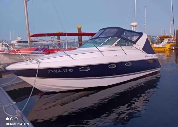 Barco Con Parking Y Duchas Gratuitas Botel Sanxenxo