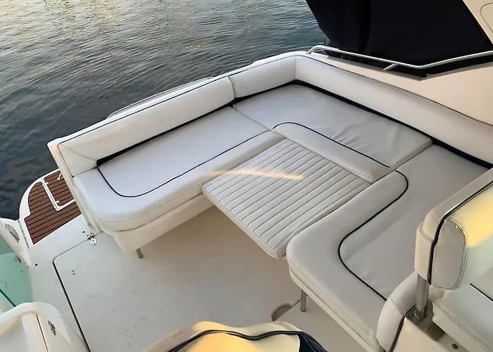 Barco Con Parking Y Duchas Gratuitas